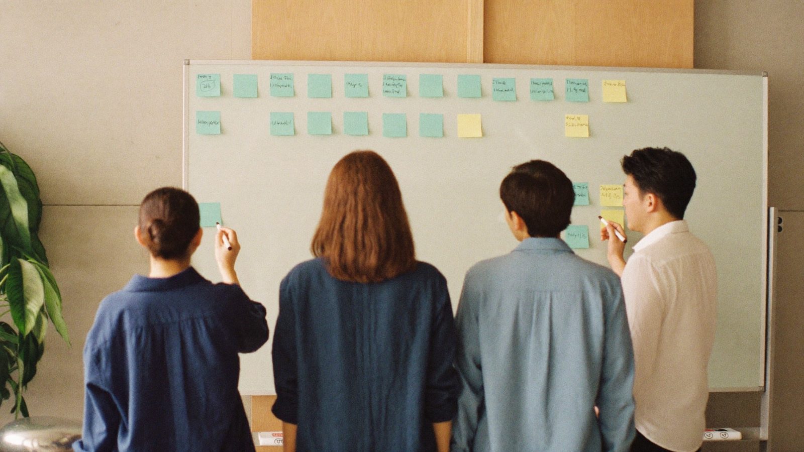 A weekly operating cadence, agreed and visible